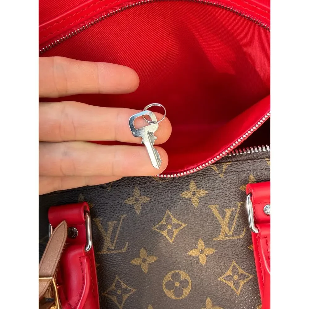 Louis Vuitton 100% authentic